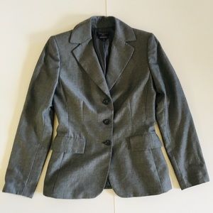 Tahiti ASL exclusively for Bloomingdale’s grey suit jacket, size 4